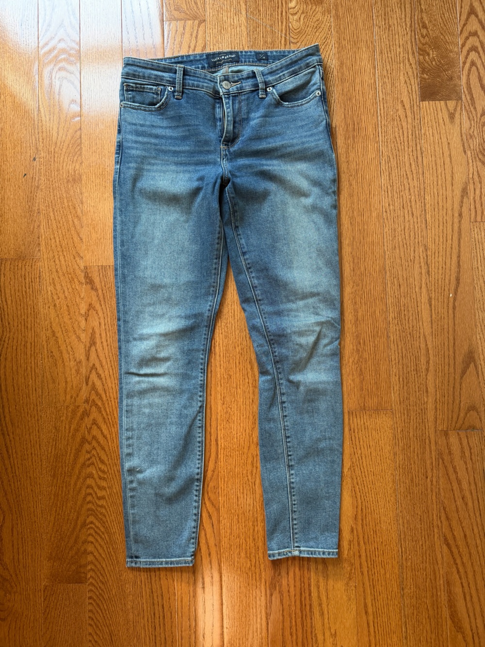 Lucky Brand Women's Skinny Jeans in Light Blue Wash perfect condition